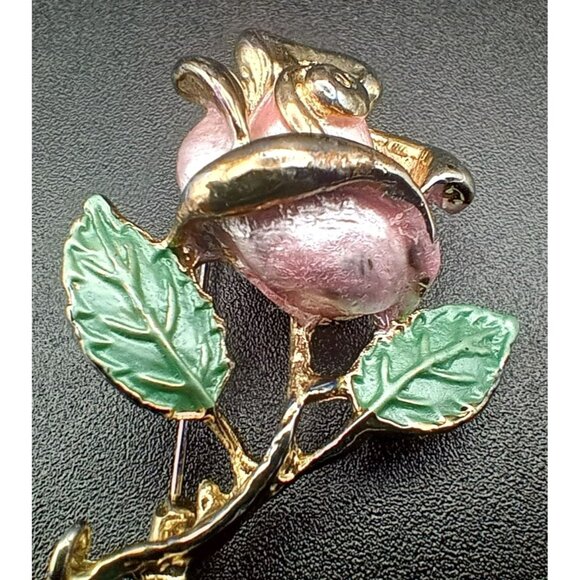 Vintage Pink Rose Brooch Enamel Gold Tone Floral Pin Romantic Garden Soft Goth - Picture 4 of 8